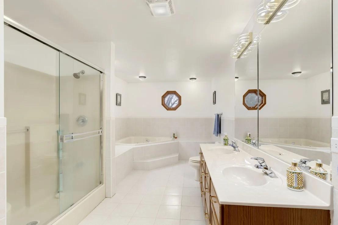 Photo of 1007 Wildwood Lane