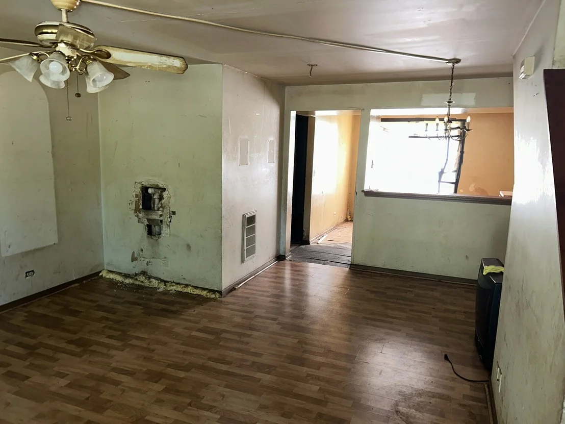Photo of 218 N Hamlin Boulevard