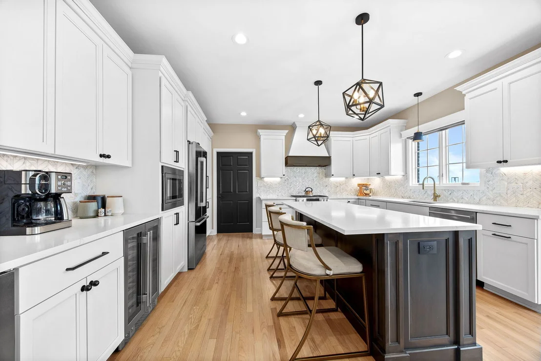Photo of 1045 Hilltop Drive