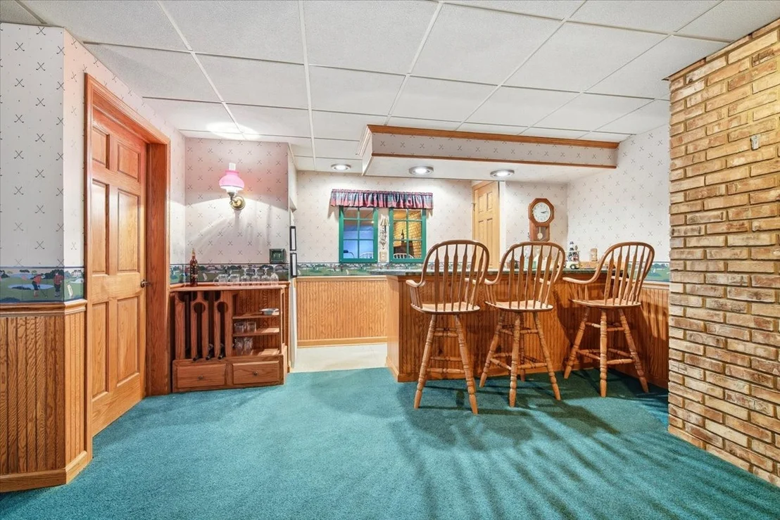 Photo of 2 Breckenridge Drive