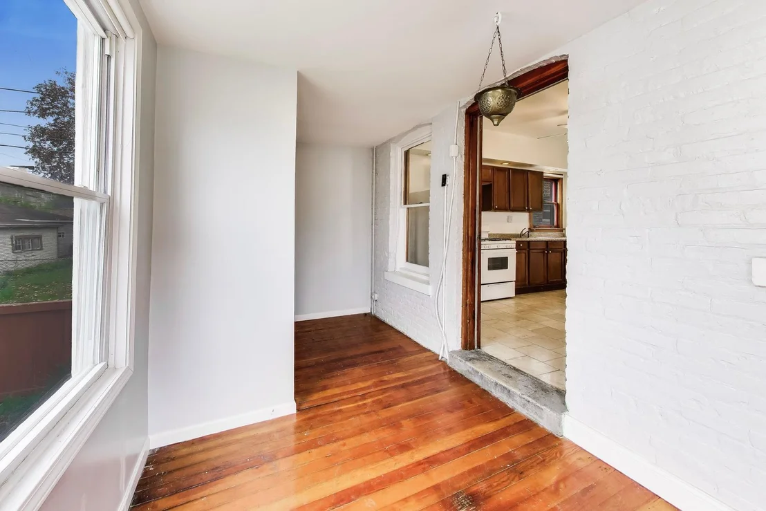 Photo of 1112 N Spaulding Avenue