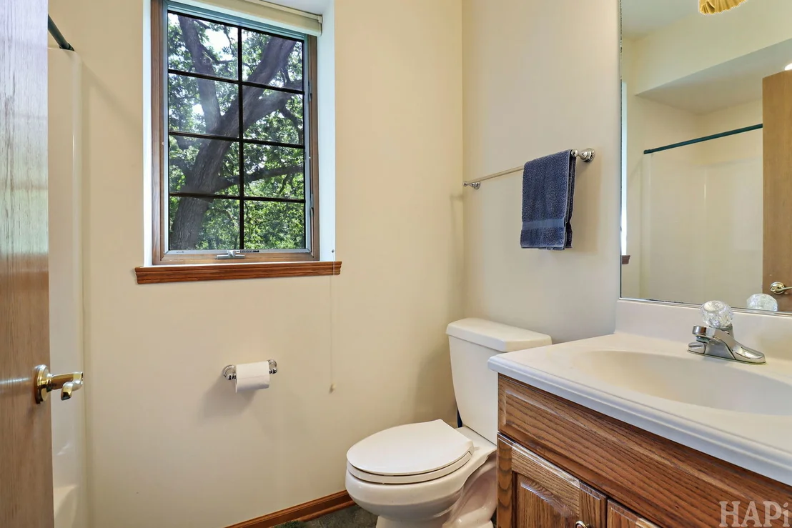 Photo of 2215 N Elmkirk Park