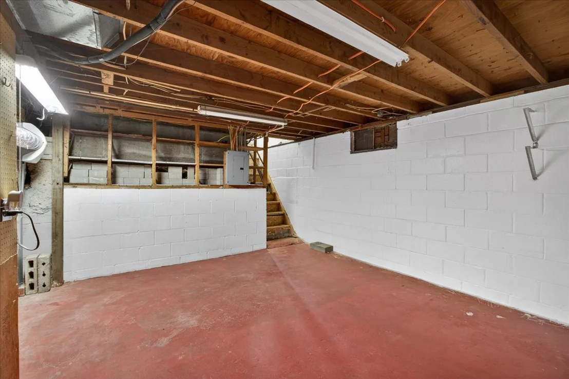 Photo of 302 Harlem Road