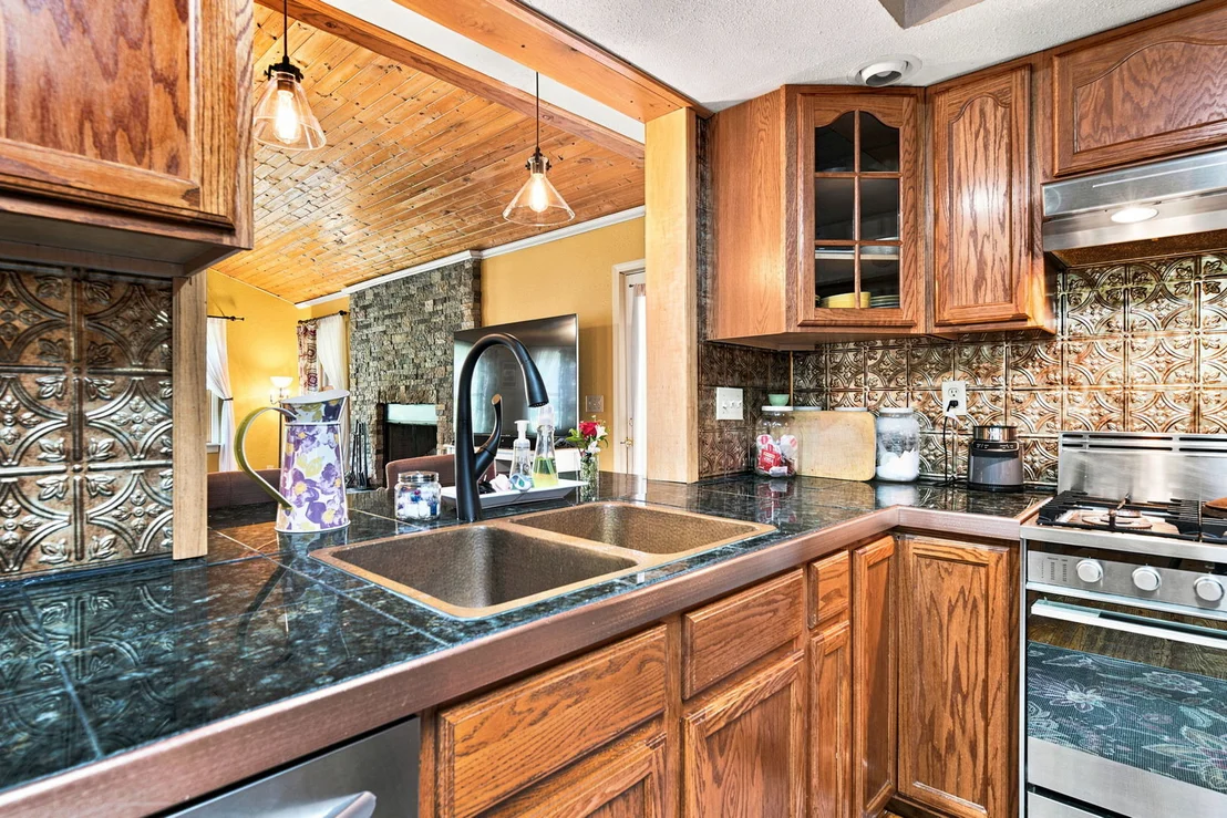 Photo of 1613 Locust Road