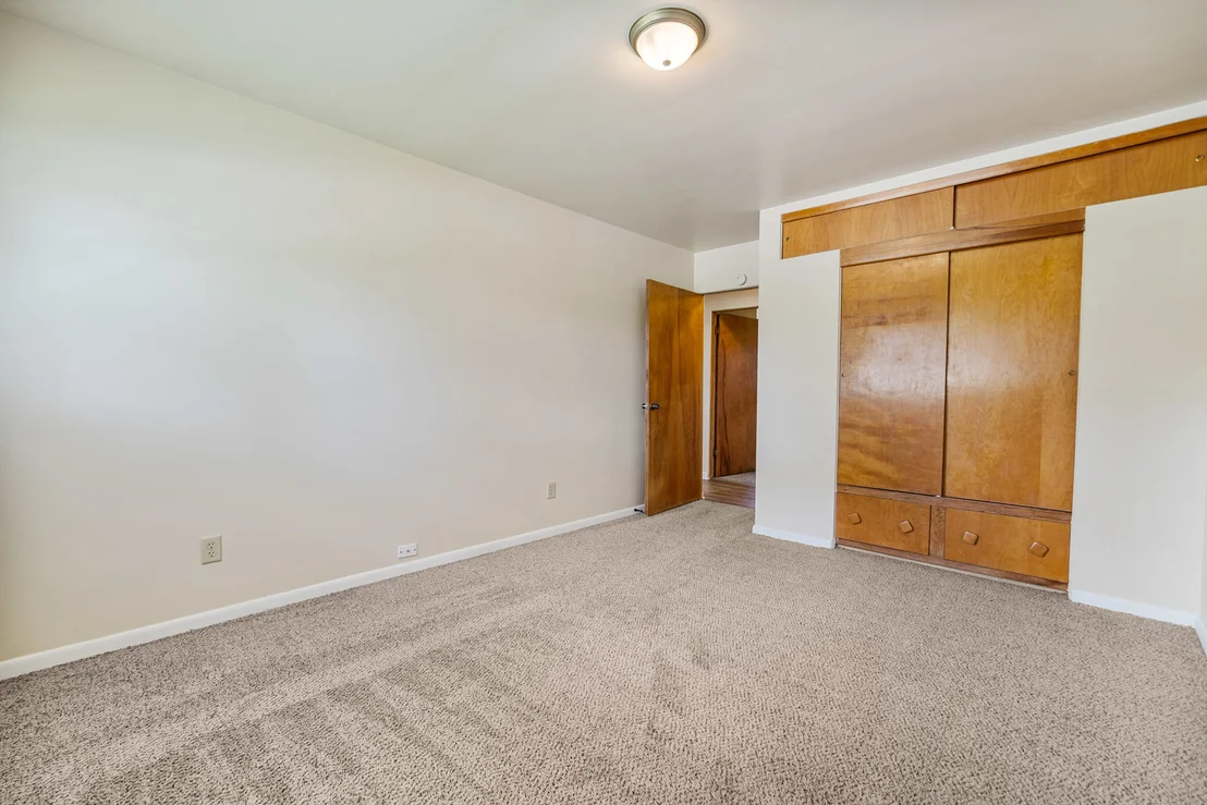 Photo of 817 Summit Drive