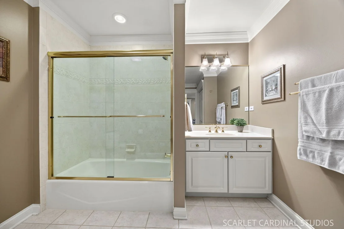 Photo of 1028 Crestwood Circle