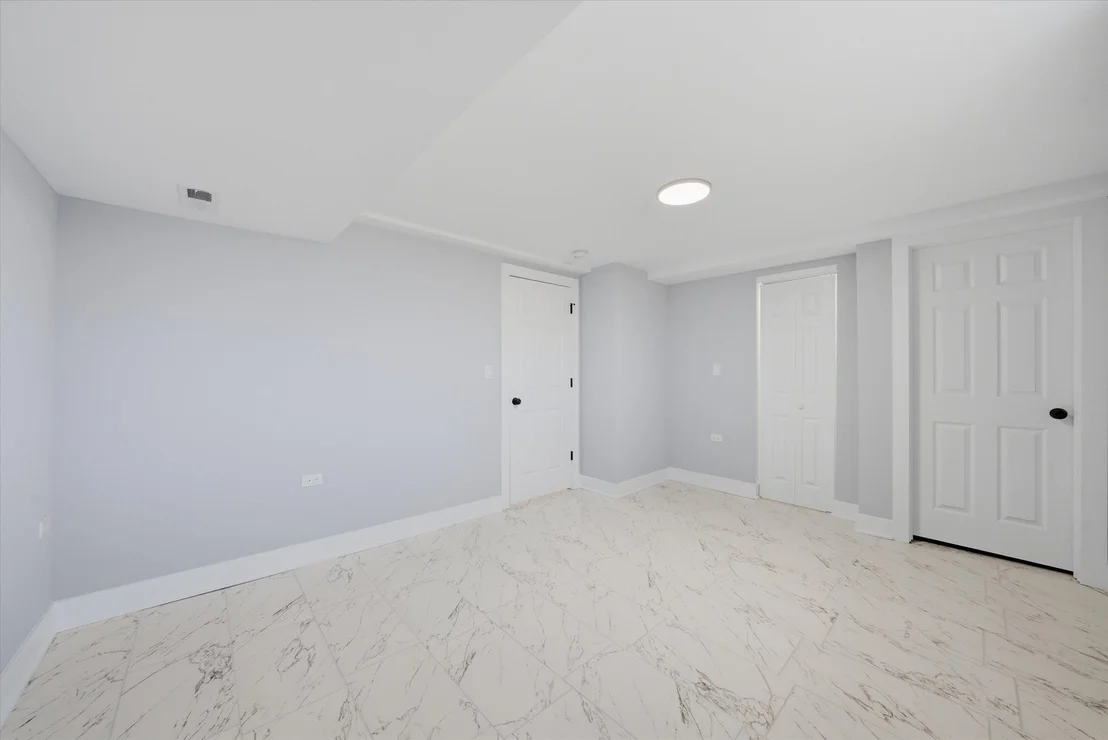Photo of 2811 W 82nd Street