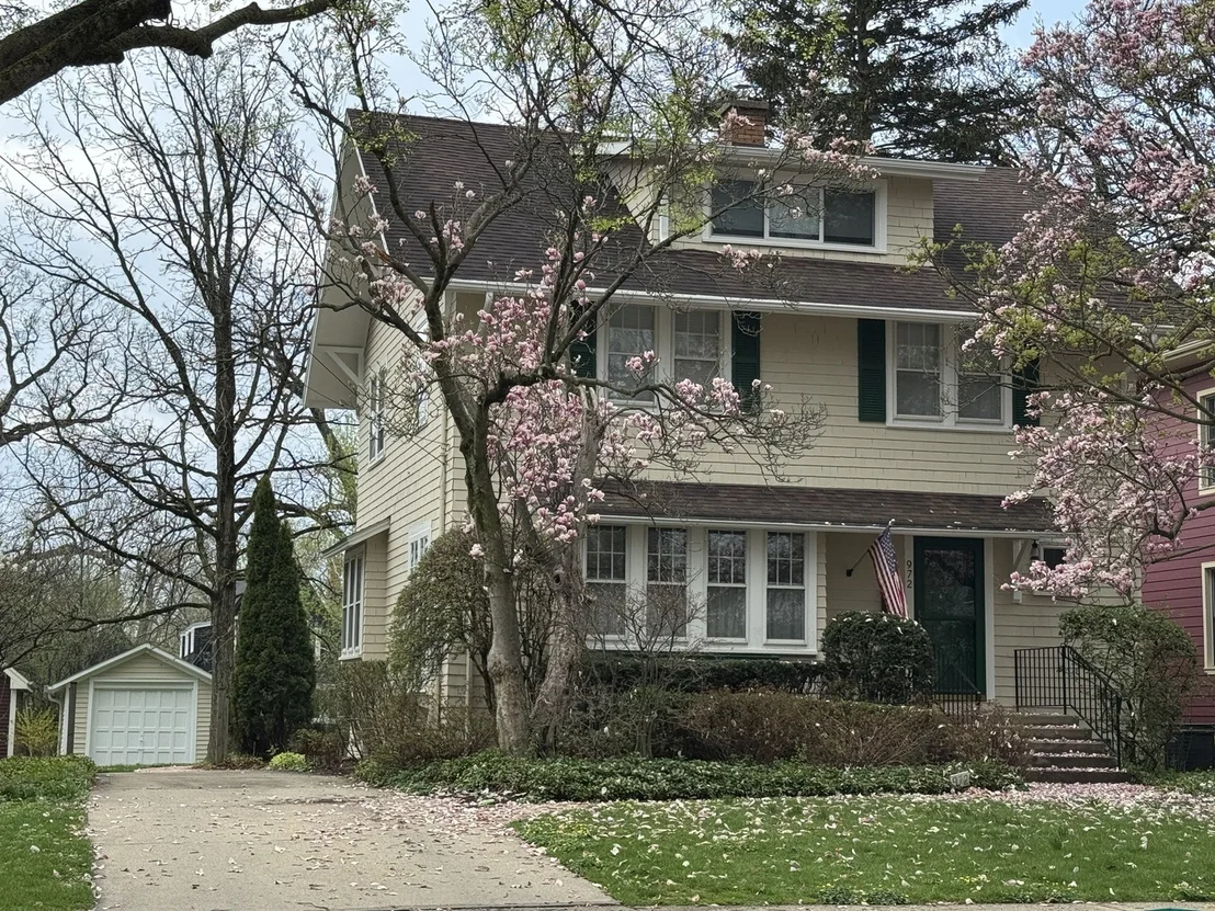 Photo of 972 Elm Street