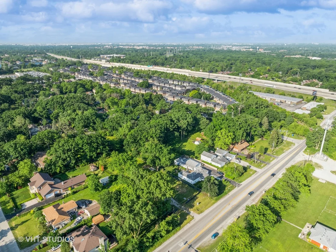 Photo of 9517 W Central Road
