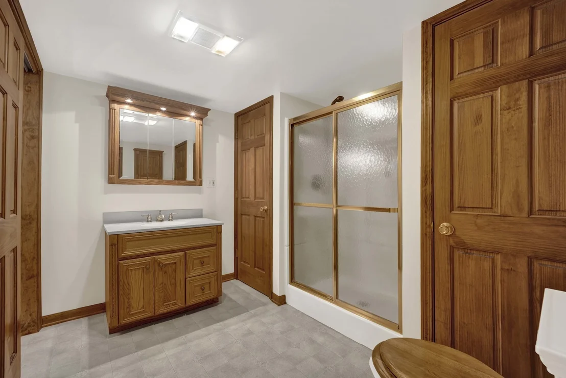 Photo of 18W724 20th Place