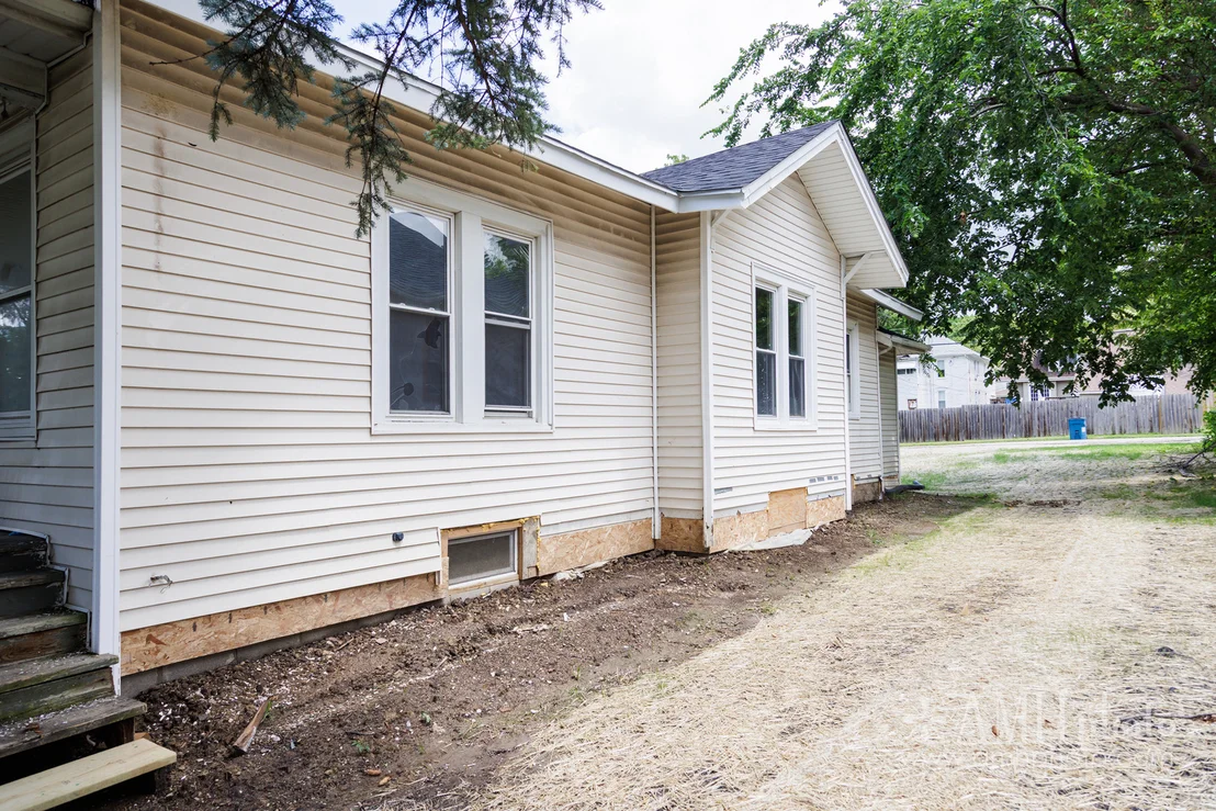Photo of 360 S ELM Avenue
