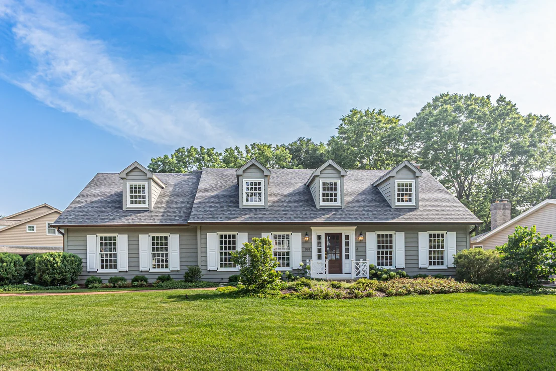 Photo of 991 Huntleigh Drive