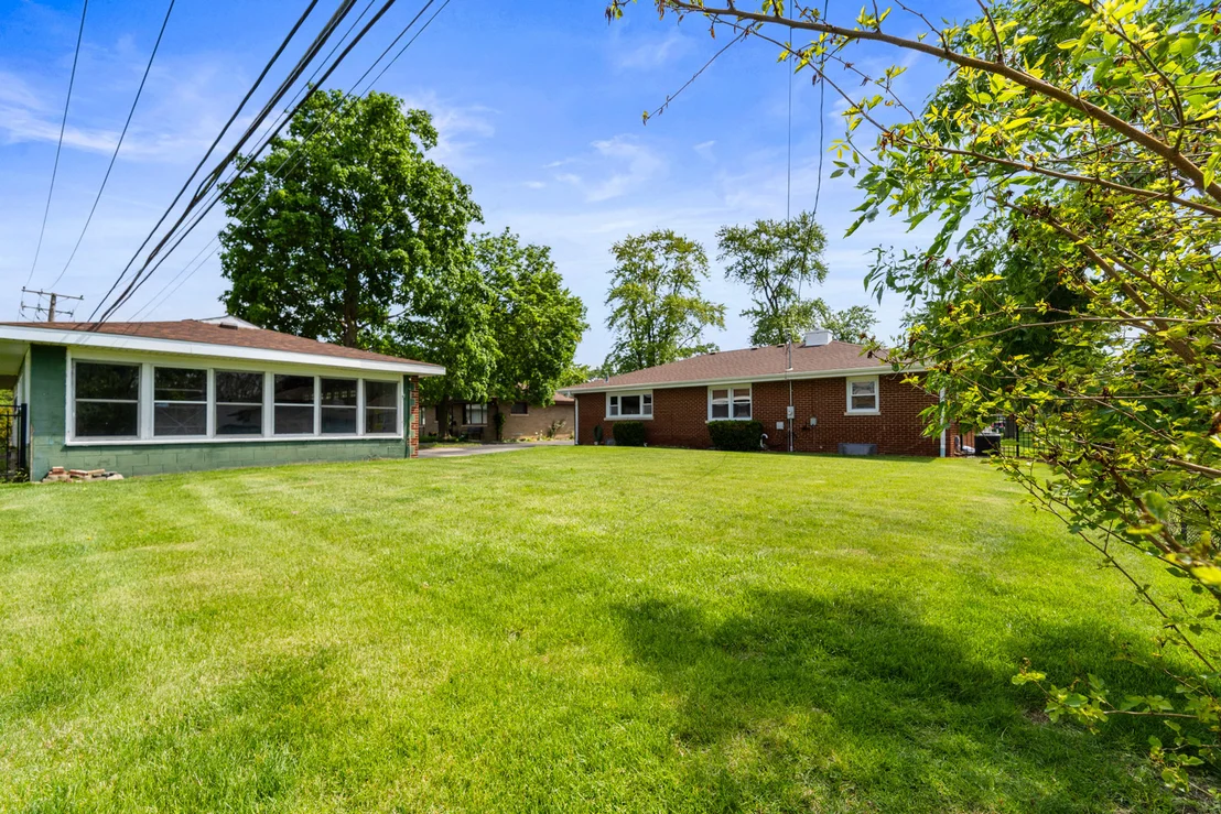 Photo of 817 Summit Drive