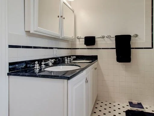 Photo of 2137 SHERMAN Avenue