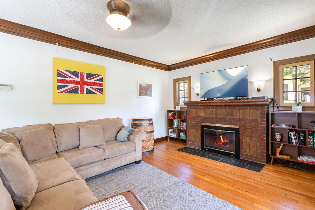 Photo of 342 Lawton Road