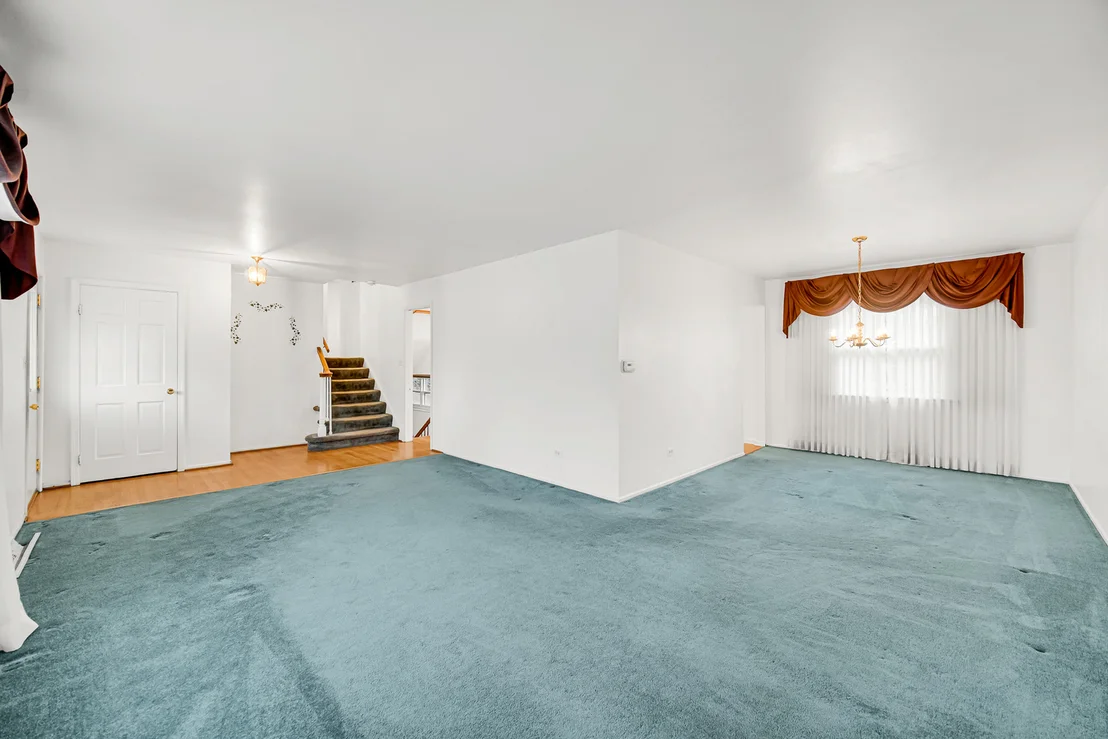 Photo of 986 Harvard Lane