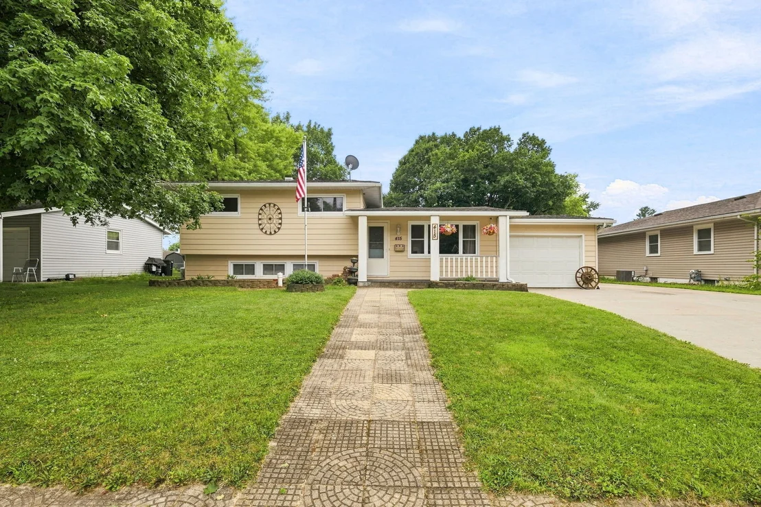 Photo of 415 Maple Drive