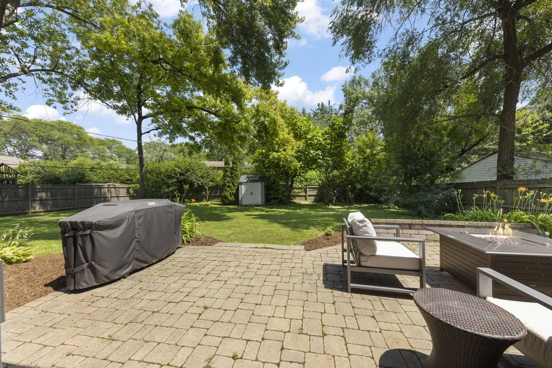 Photo of 2S603 Gray Avenue