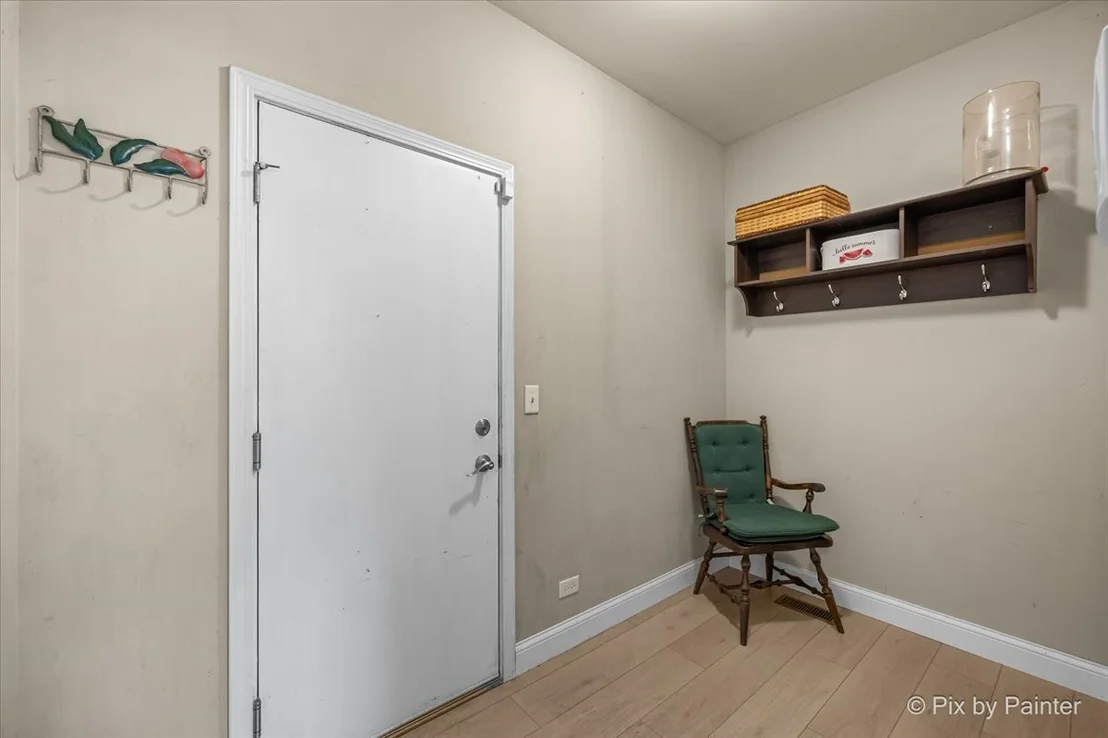 Photo of 909 Avalon Way