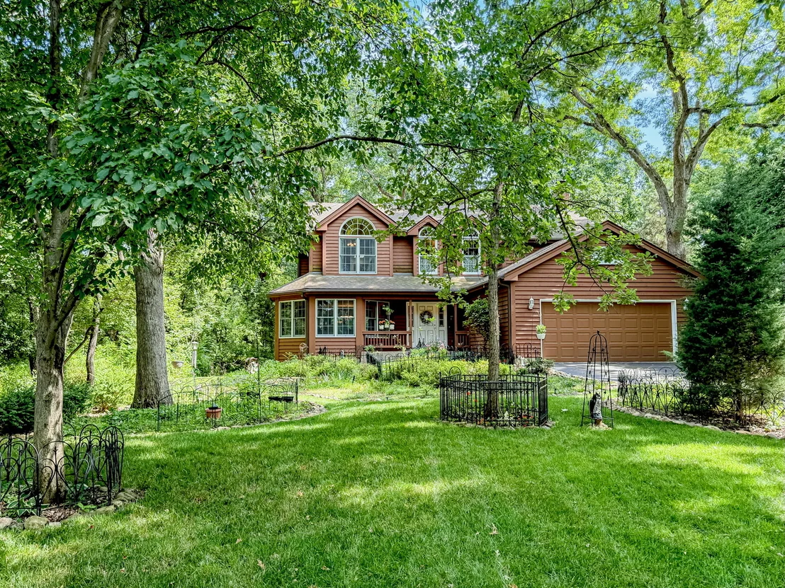 Photo of 446 Roslyn Road