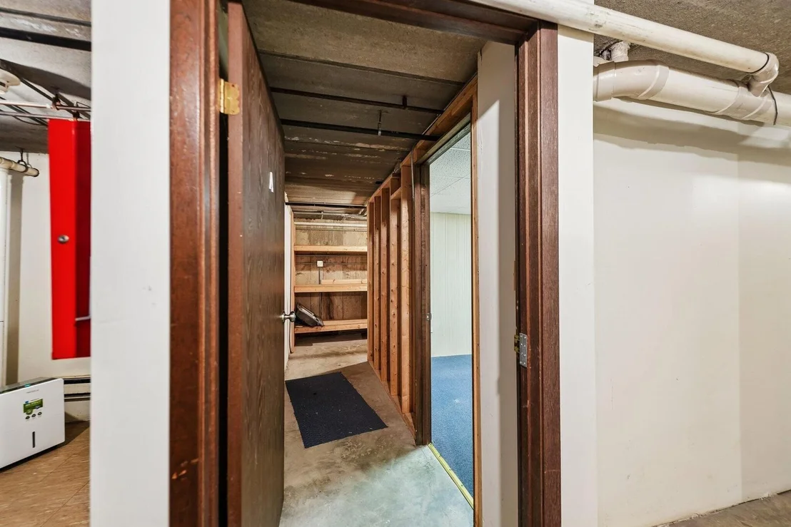 Photo of Unit 4 at 5401 Chateau Drive