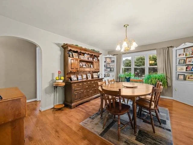Photo of 110 N Maple Avenue