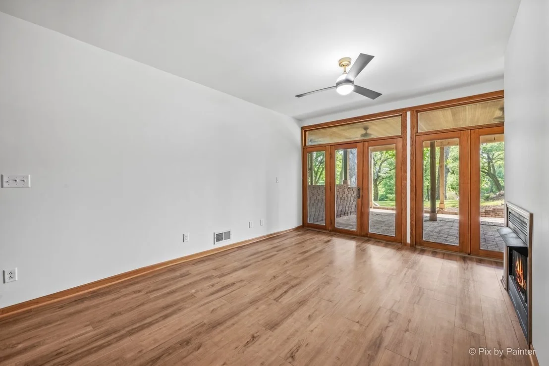 Photo of 368 Holiday Drive