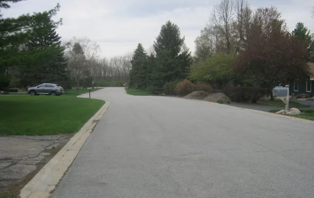 Photo of 1S704 Bender Lane