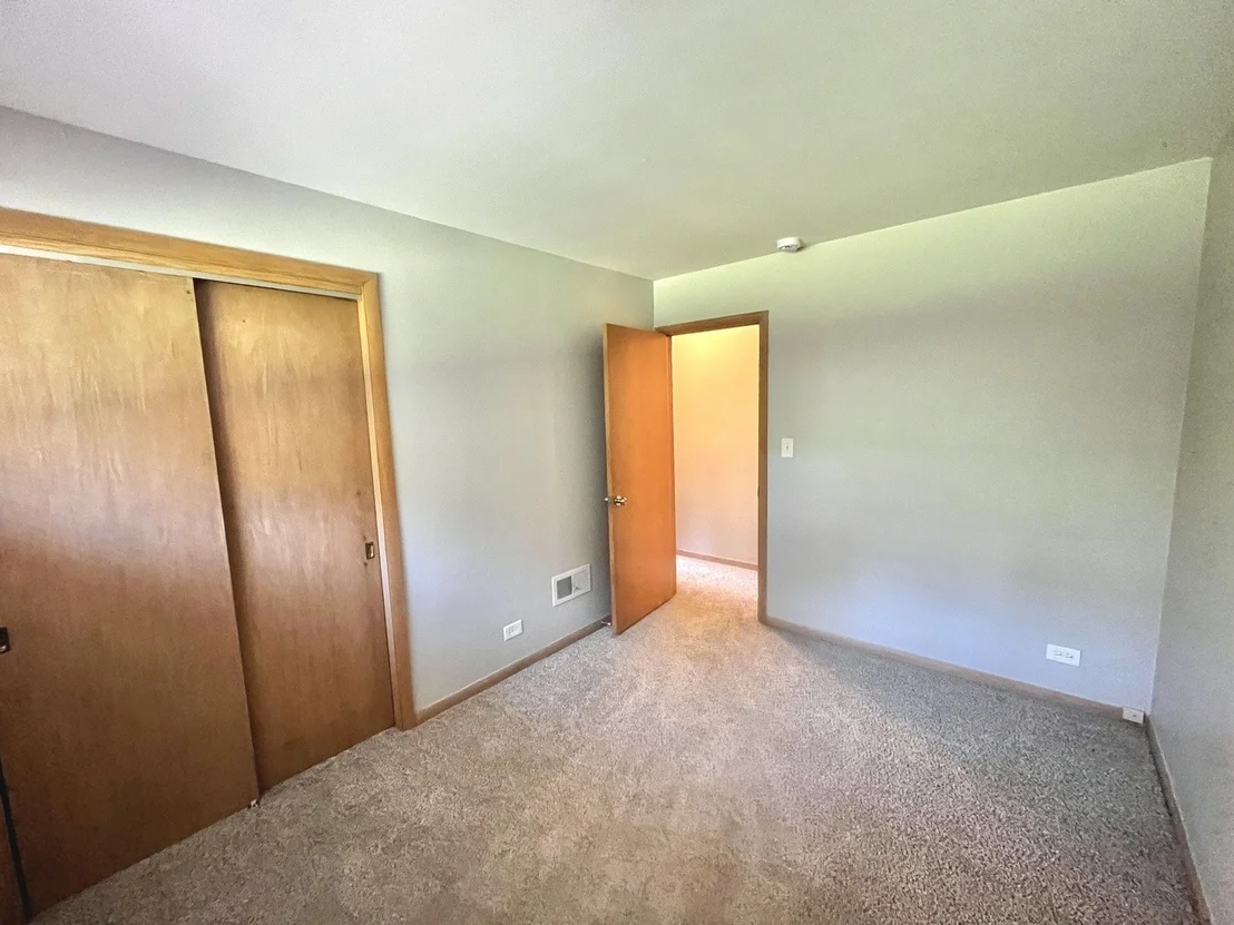 Photo of 2543 Oakwood Drive