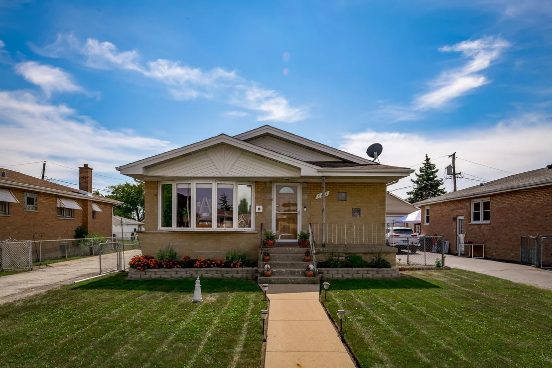Photo of 6113 W 80th Place