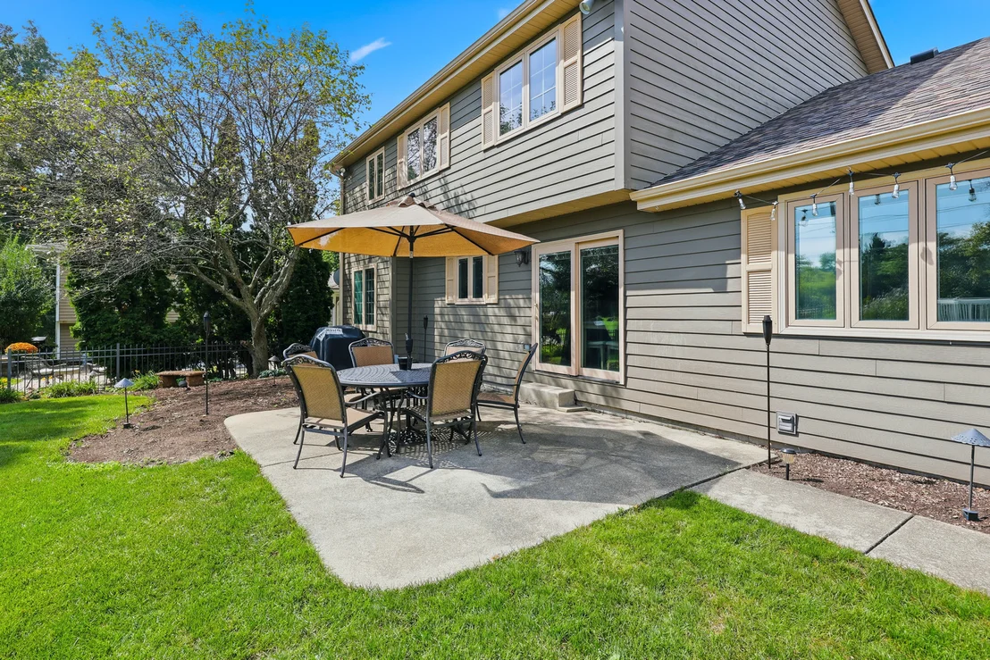 Photo of 655 Crest Drive