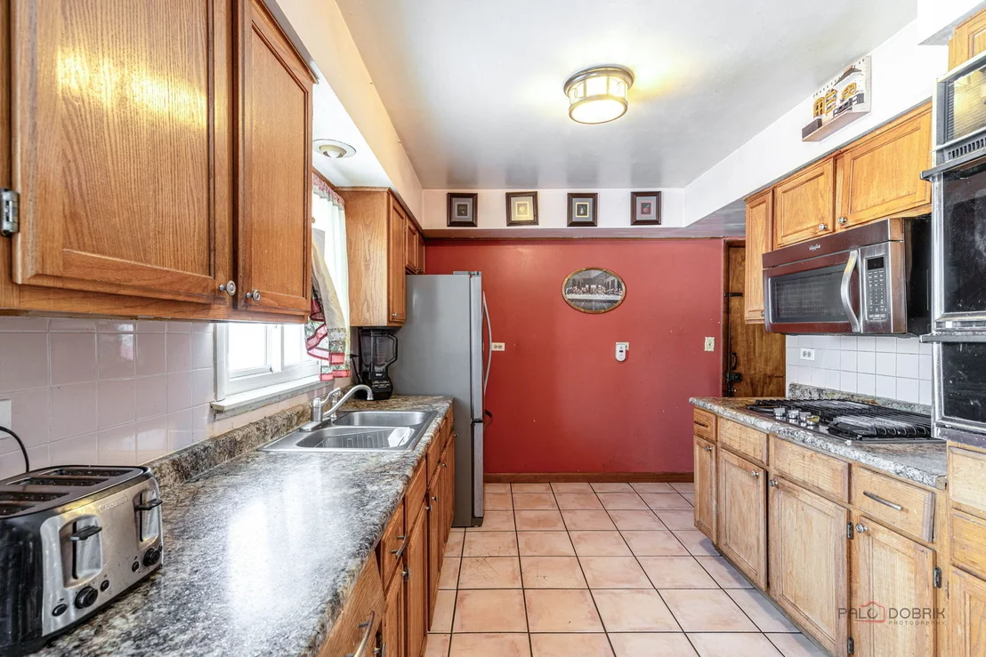 Photo of 908 E Central Road