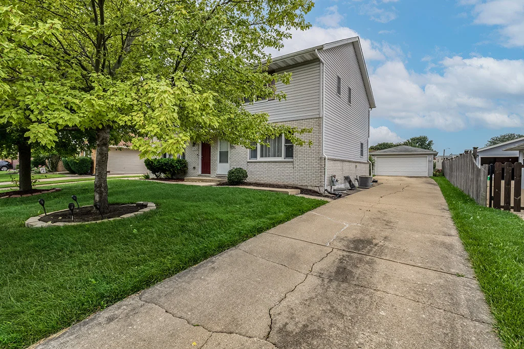 Photo of 2465 Red Oak Trail