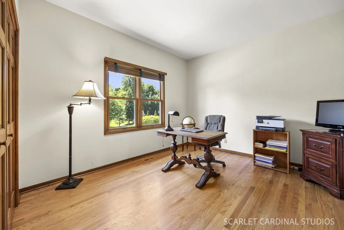 Photo of 1012 Conan Doyle Road