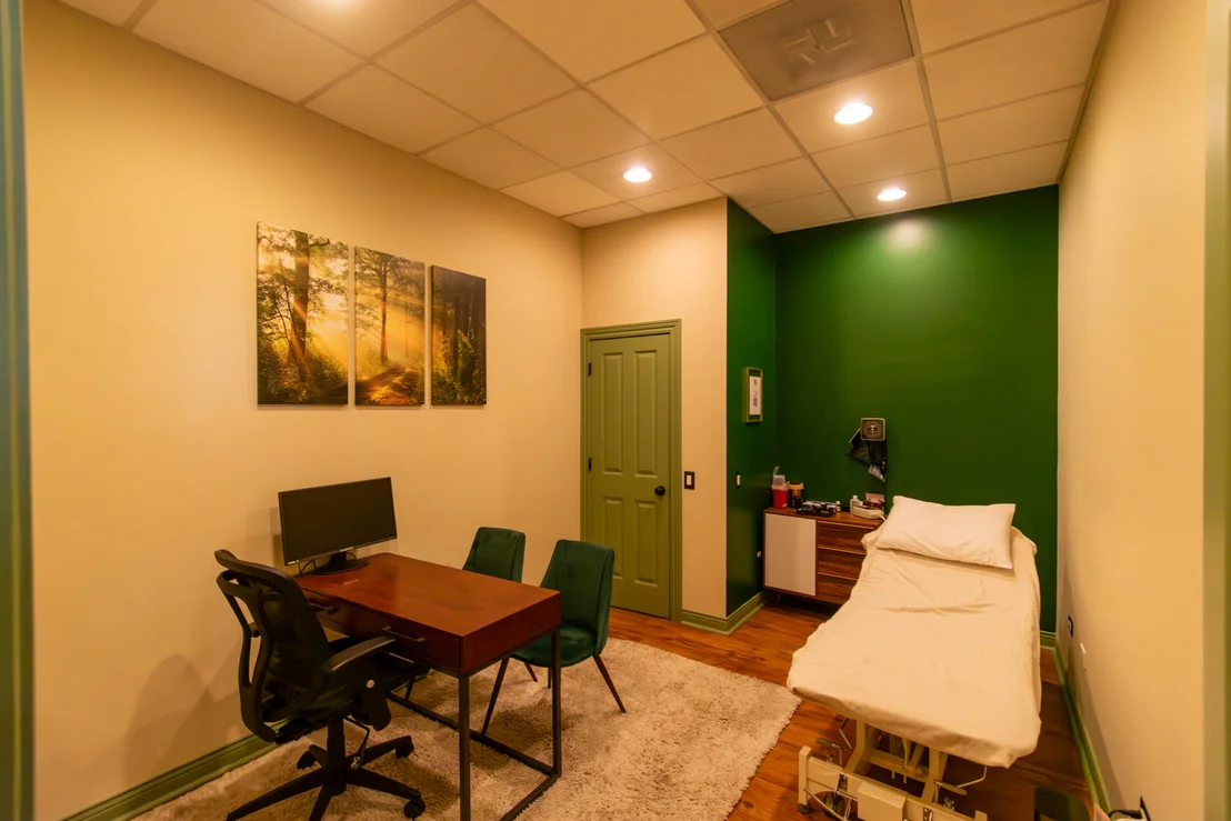 Photo of Unit 1 at 1355 W Washington Boulevard