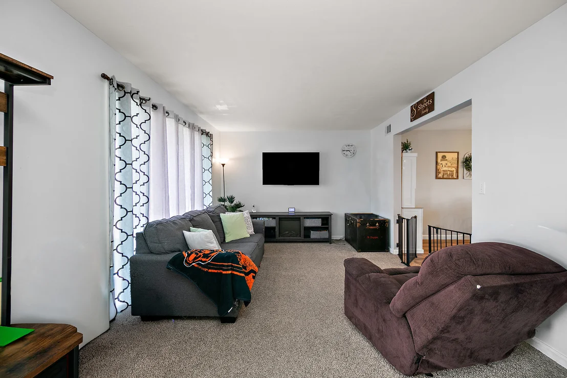 Photo of 325 N Elm Street