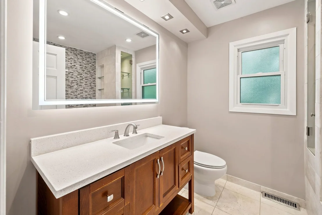 Photo of 1221 W Sable Drive