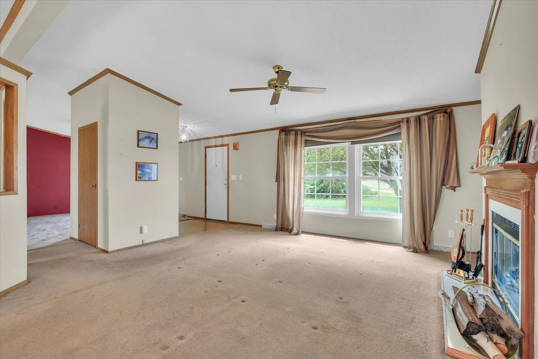 Photo of 425 County Road 1575 E
