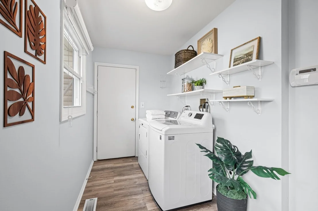 Photo of 410 Thompson Boulevard