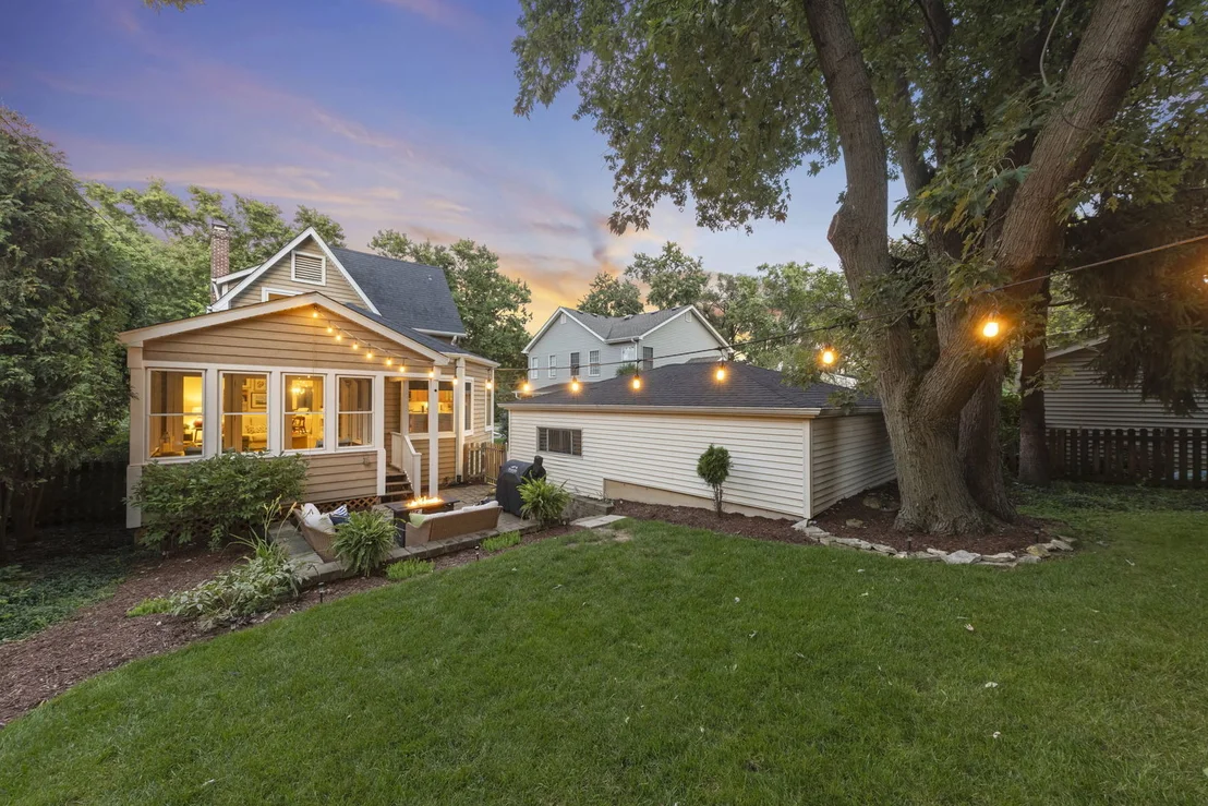 Photo of 810 N Summit Street
