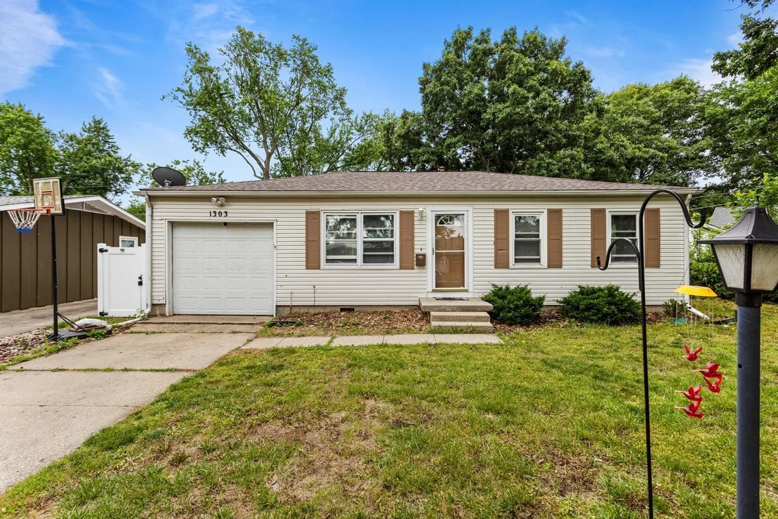 Photo of 1303 Eastern Drive