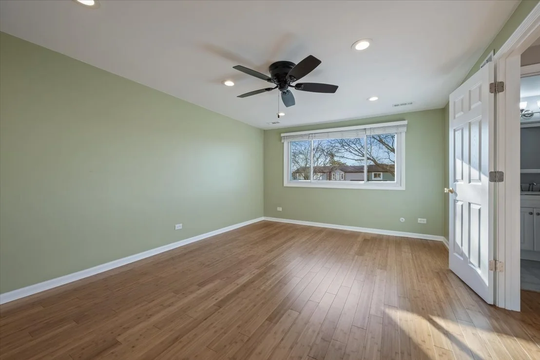 Photo of 709 Lakeside Circle Drive