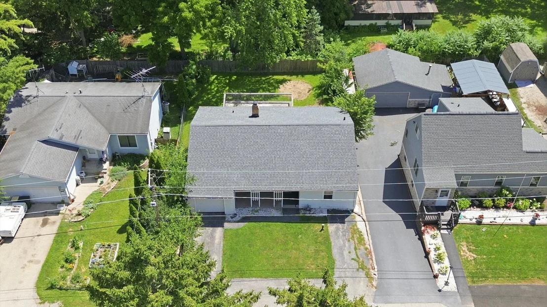 Photo of 34925 N Decorah Avenue