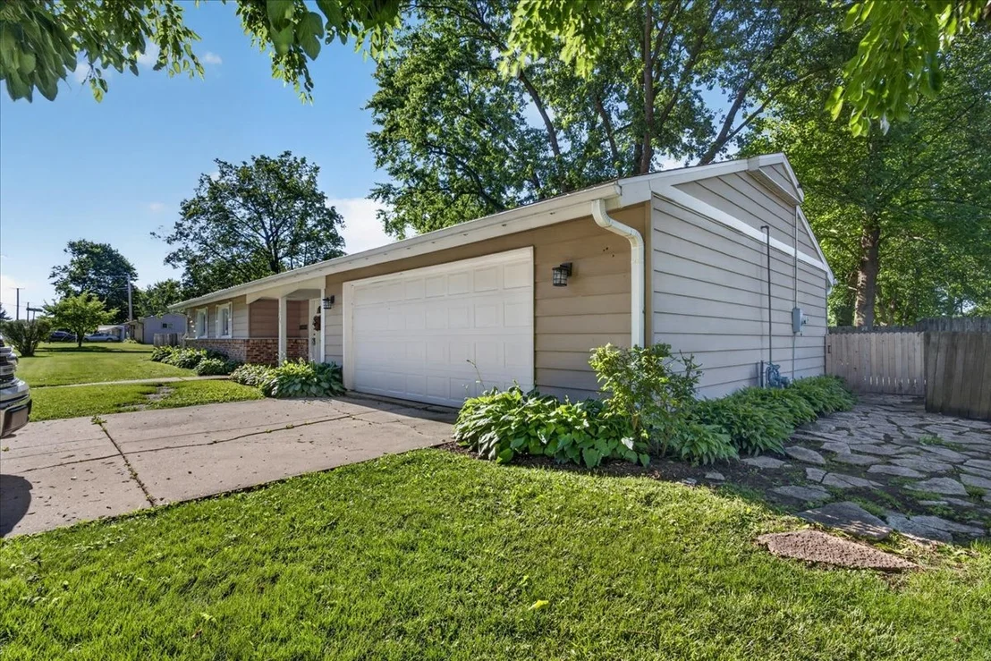 Photo of 3735 Highcrest Road