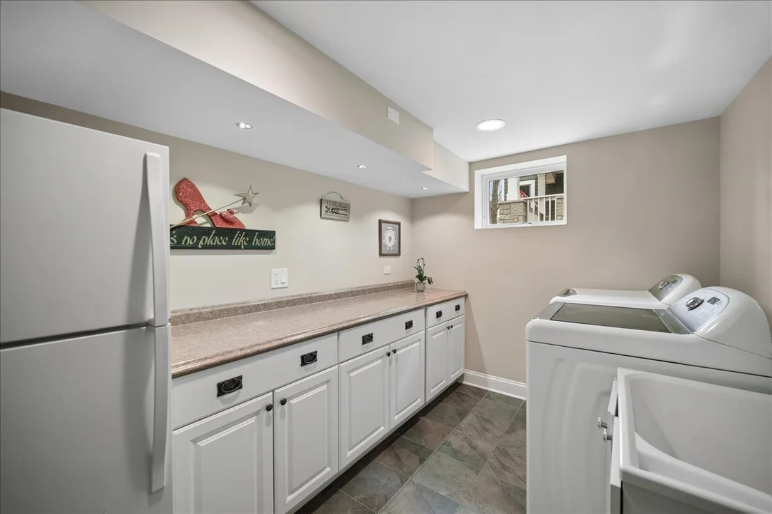 Photo of 814 Park Avenue