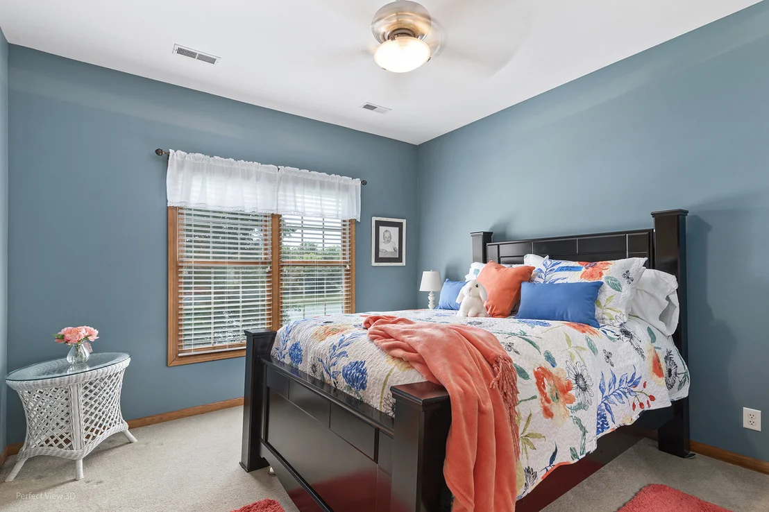 Photo of 413 Edgewater Drive