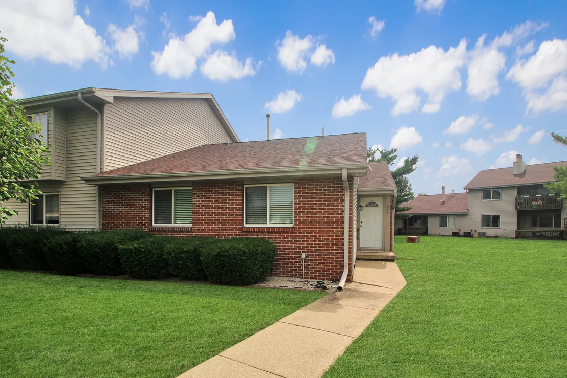 Photo of Unit 0 at 915 Laura Drive