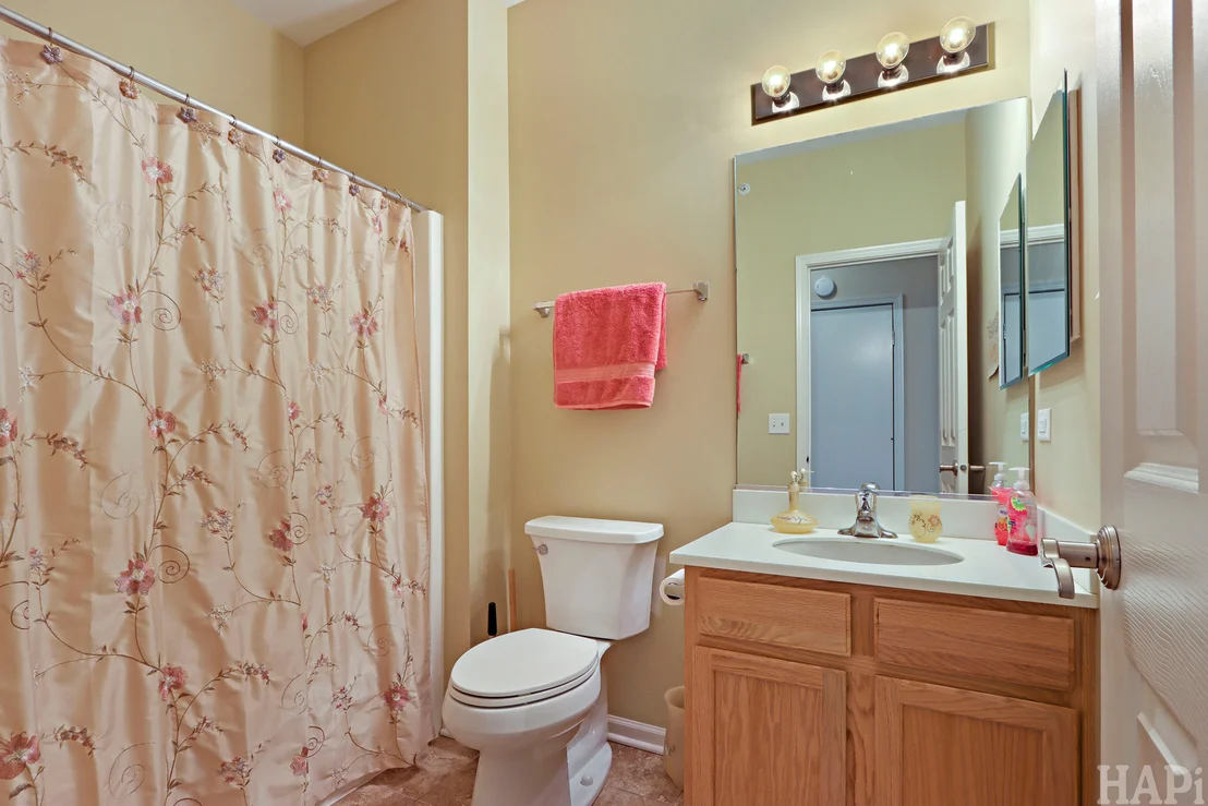 Photo of 5952 Leeds Road