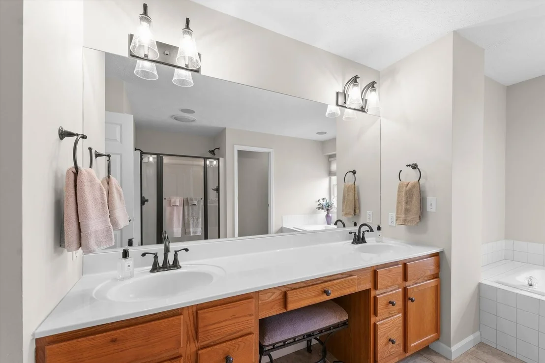 Photo of 3908 Turnberry Drive