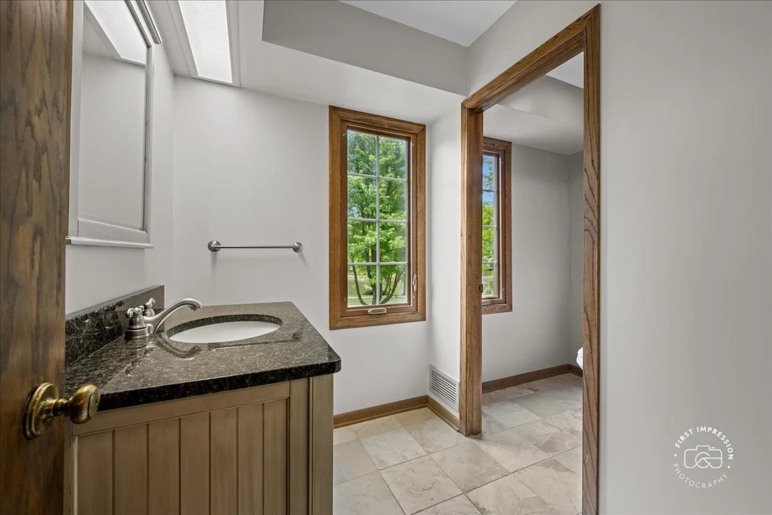 Photo of 1101 W Bauer Road